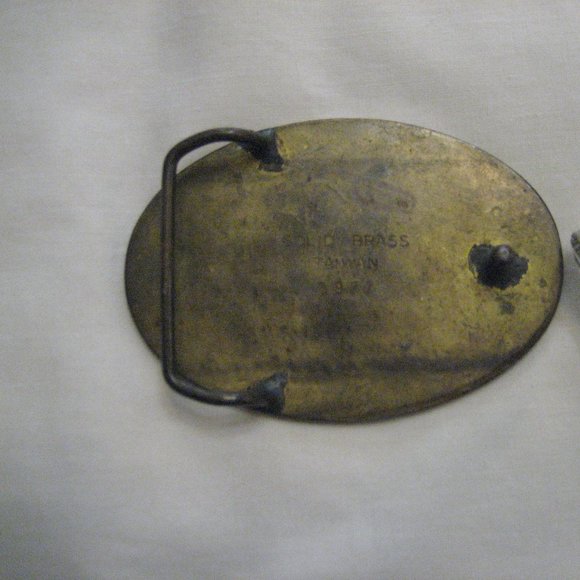 SOLID BRASS SCREAMING EAGLE BUCKLE W/ INSCRIPTION - Picture 2 of 2